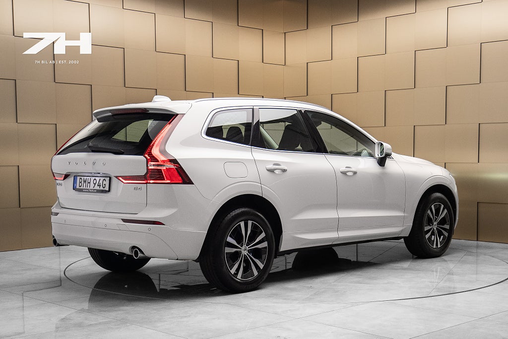 Volvo XC60 B4 Momentum Advanced SE Drag Värmare Keyless Kamera