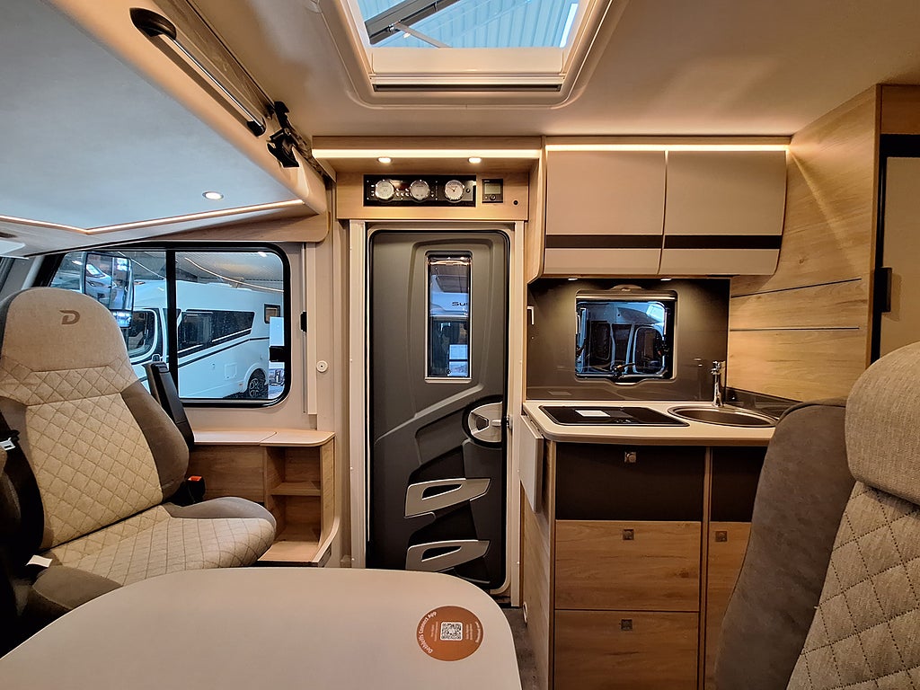 Dethleffs Globebus I6 Active Långbädd, Automat, Solcell, Vinter Komfort Pa