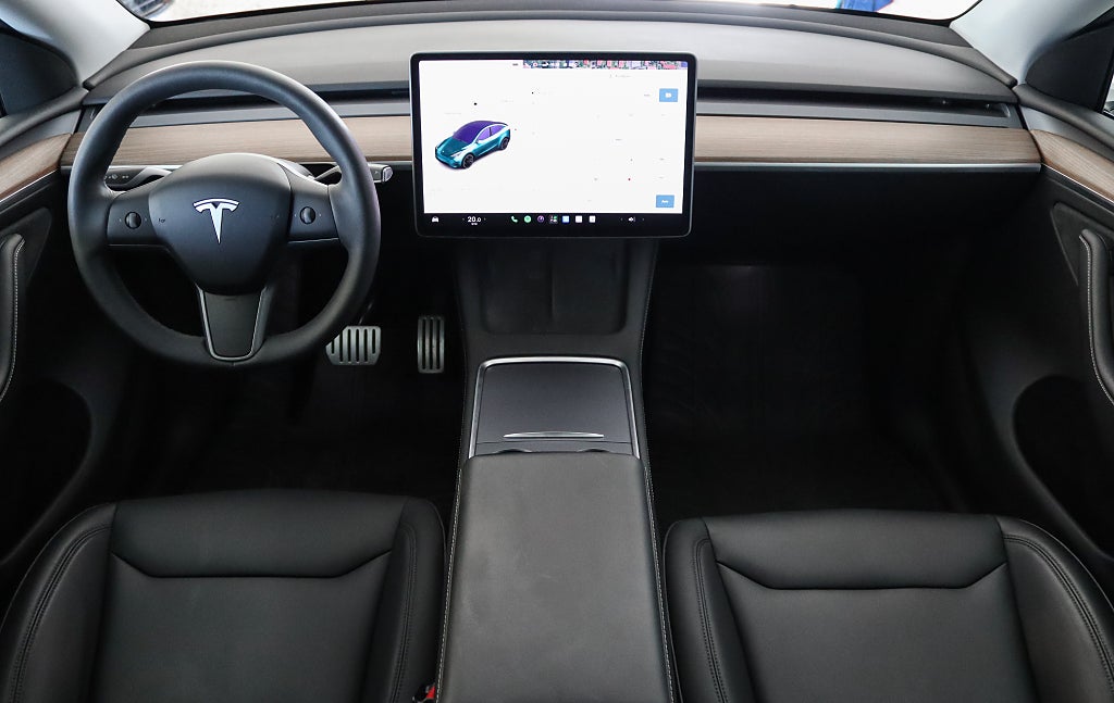 Tesla Model Y Performance 534hk Pano 1 Brukare Moms