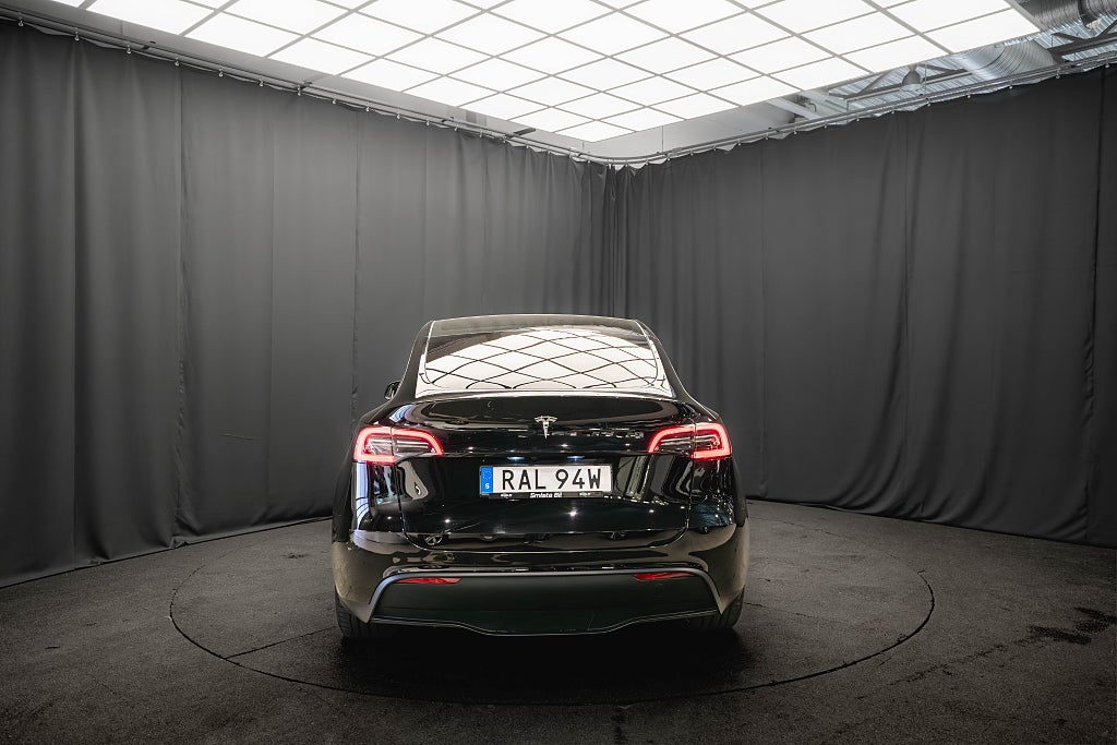 Tesla Model Y Standard Range DRAG PANO MOMS 1 ÄGARE LÄDER
