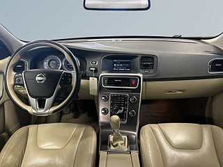 Volvo V60 D3 Summum M-Värmare/Skinn/P-Värmare/LED-Ramp/P-Sensorer – bild 8