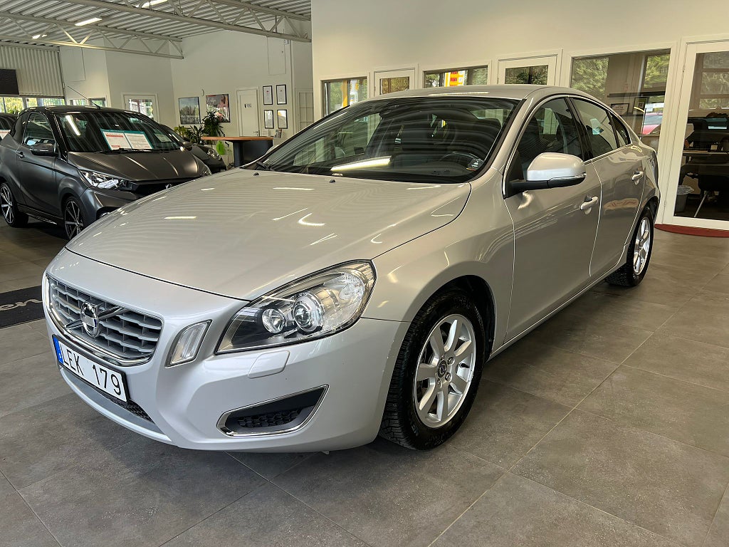 Volvo S60 2011 - miniatyr 3