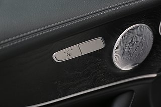 Sportkupé Mercedes-Benz E 12 av 24