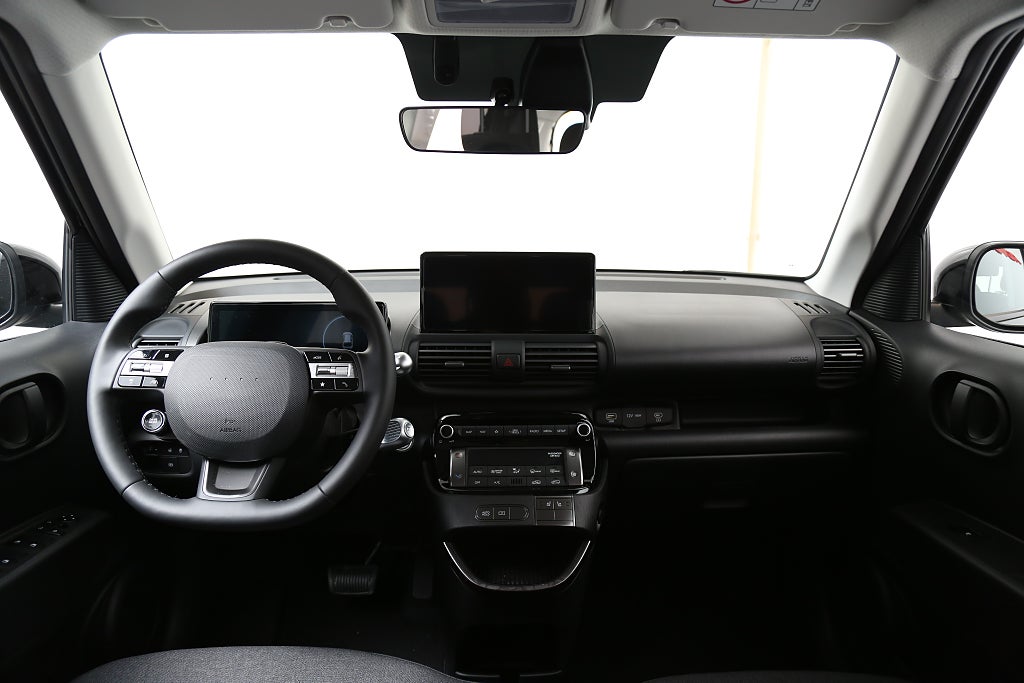 Hyundai Inster 49kWh Essential 370 km  0,99% SUPERKAMPANJ | 2302kr/mån 2025