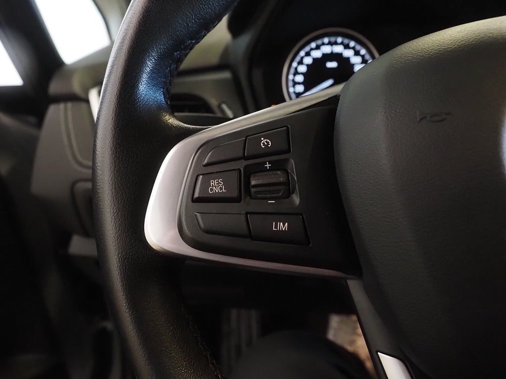 BMW 220 d xDrive Active Tourer Sport line M-Värm Navi Drag 2019