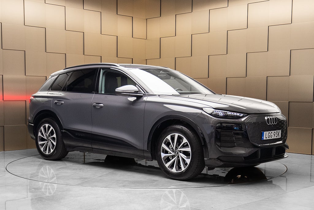 Audi Q6 E-Tron Comfort Tech Plus / Moms / Matrix / 360