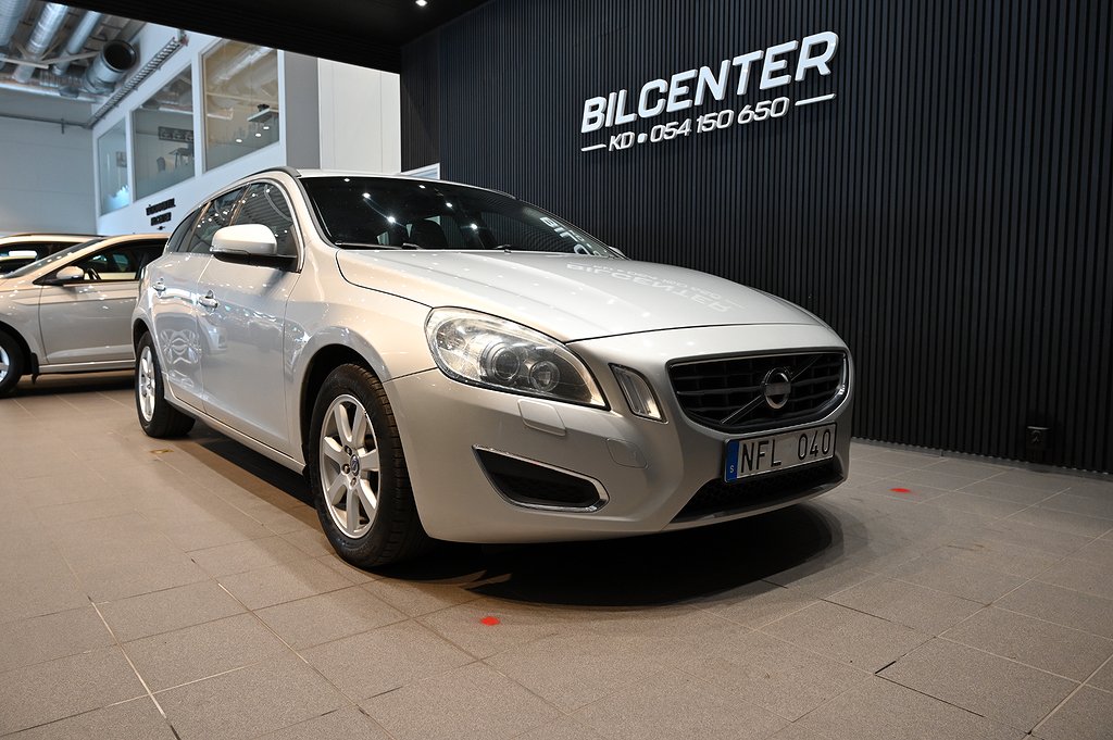 Volvo V60 T4F Automat Momentum Euro 5 (180Hk)