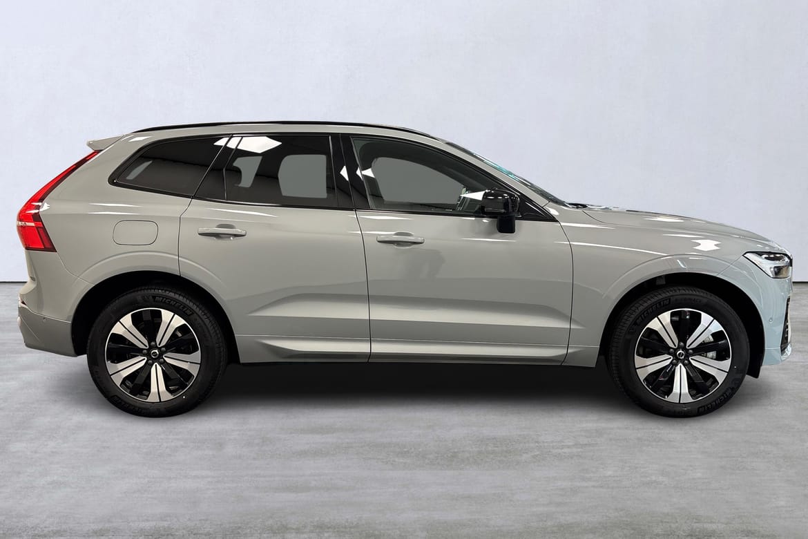 Volvo XC60 T6 Plus Dark Edition 2025, kuva 3/10