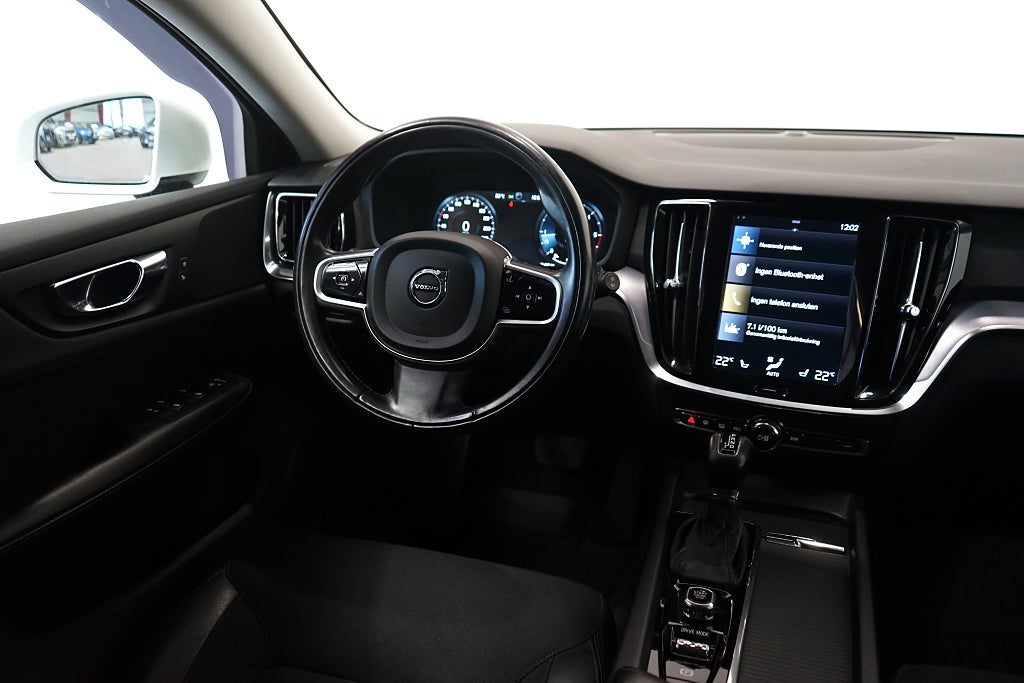Volvo V60 D3 Automat Momentum Carplay Dragkrok B-kamera 150hk
