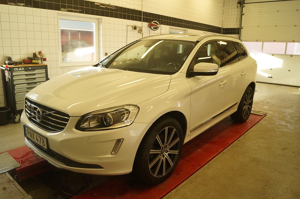 Volvo XC60 D4 AWD Geartronic Classic, Summum Euro 6