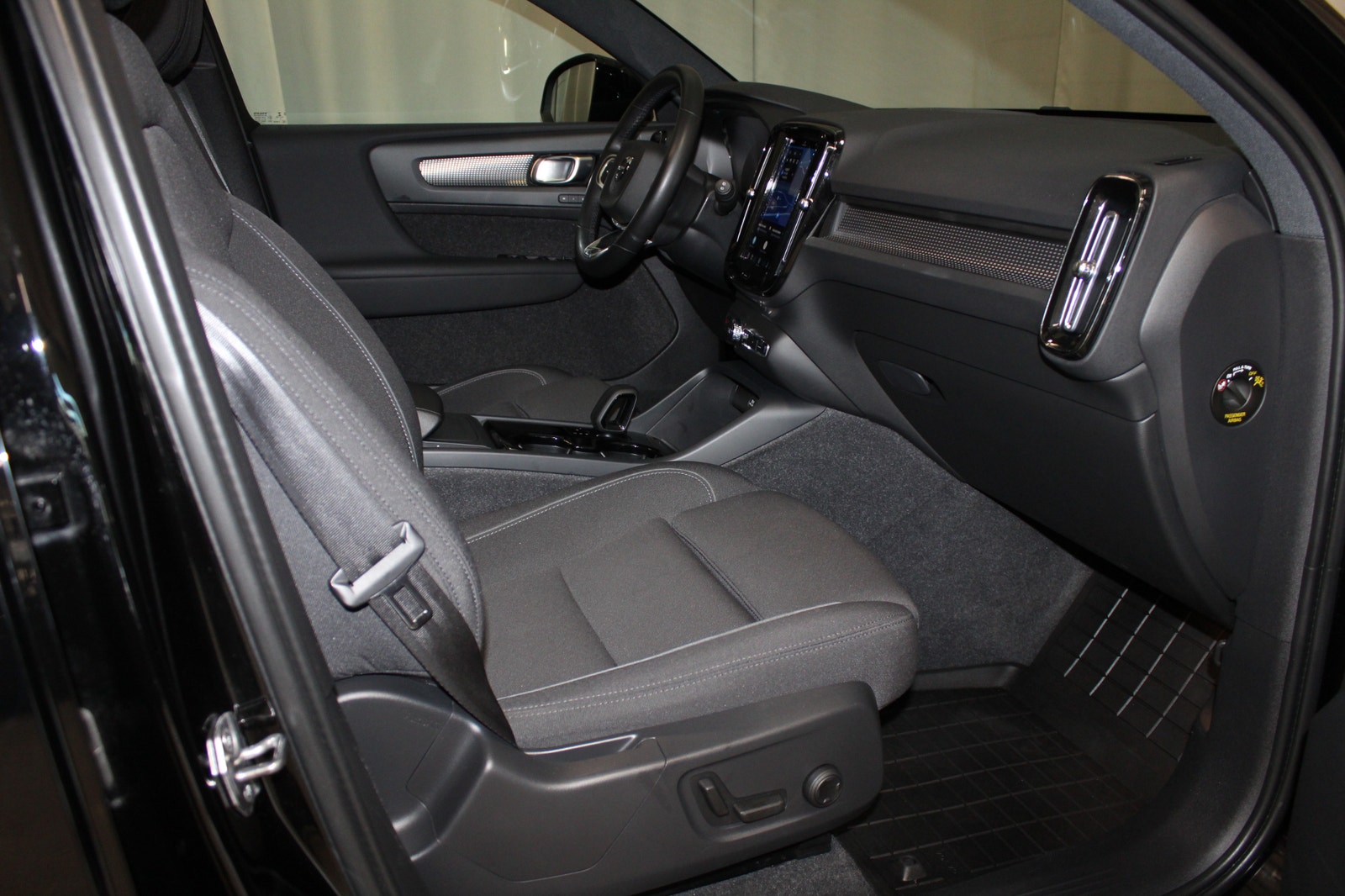 Volvo XC40 P8 Recharge Twin Pro, Panorama, 360 kam, Värmepump 2022 - miniatyr 19