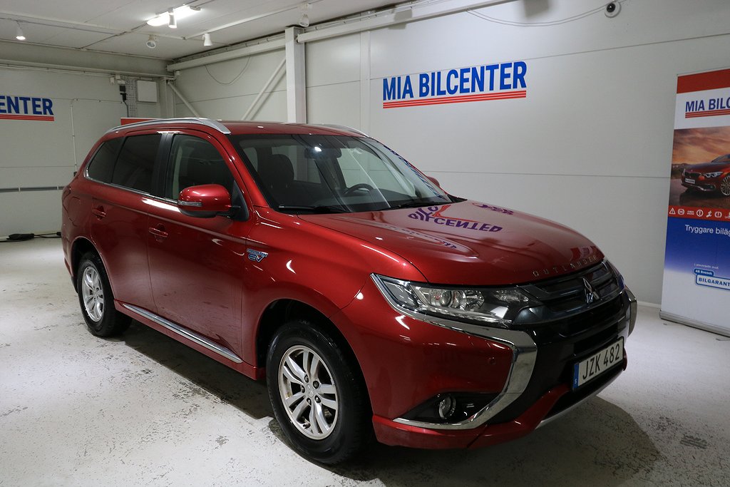 Mitsubishi Outlander PHEV CVT City Edition 1ägare 4WD 