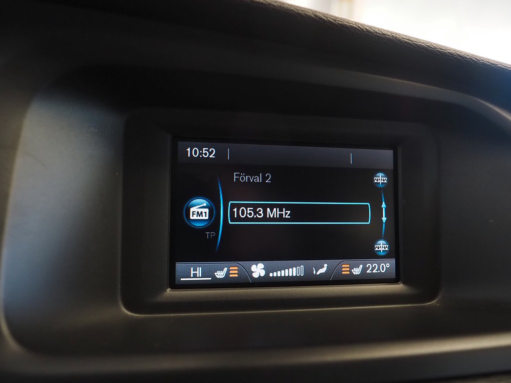 Volvo V40 T2 122hk Kinetic Business Klimatpkt B-Värm Farthål 2017