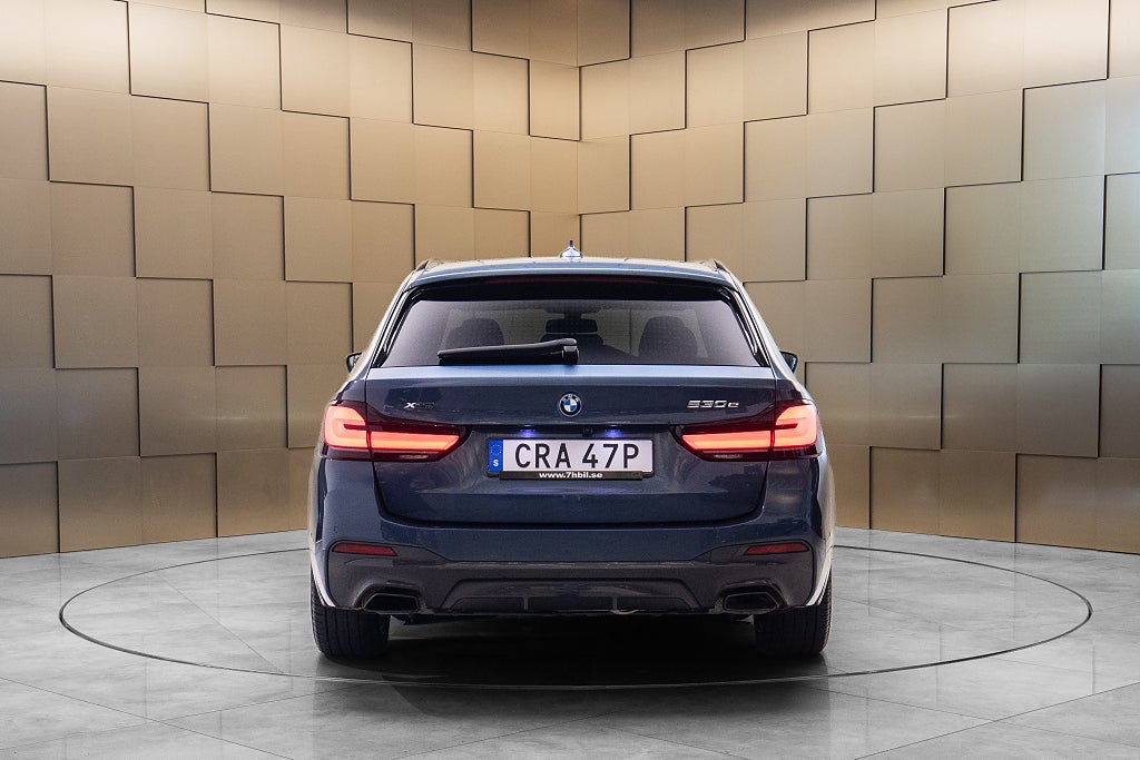 BMW 530e xDrive Touring M Sport / H&K / Drag / Moms