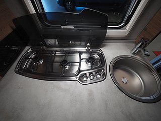 Husvagn, 1-axl Knaus Sport 500 QDK 9 av 17