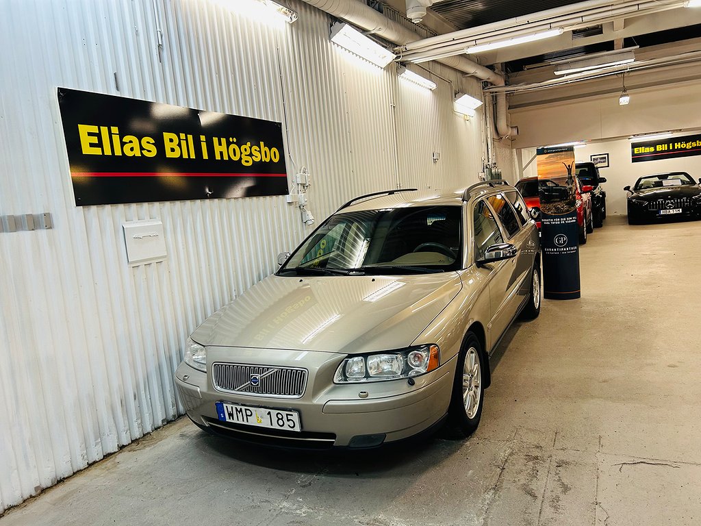 Volvo V70 2.4 Kinetic Euro 4,Kamrembytt,Svensksåld,Dragkrok