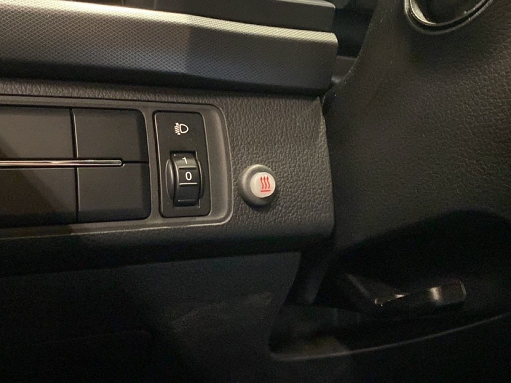 KGM Musso Grand 2.2 e-XDi 4x4 Euro 6 CNG Låg skatt Almeco-lock Värmare – bild 22