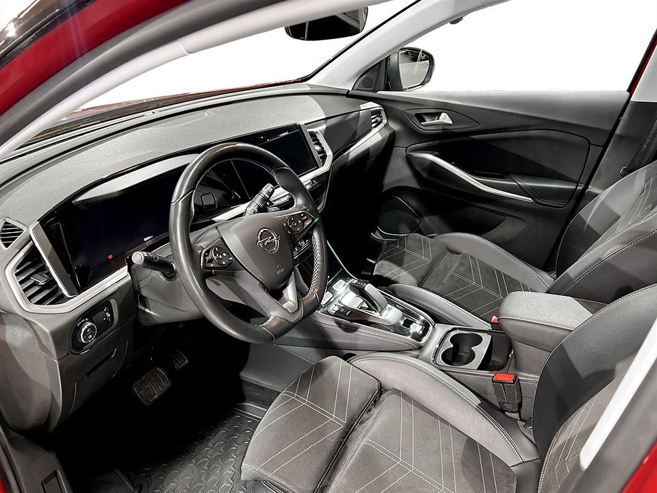 Bild på Opel Grandland Ultimate PHEV 300hk AUt AWD - B-KAMERA,DRAG