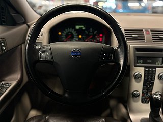 Volvo V50 2.0 D Summum S&Vdäck/M-värm/Drag/Sensorer/Xtraljus