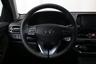 Halvkombi Hyundai i30 14 av 18