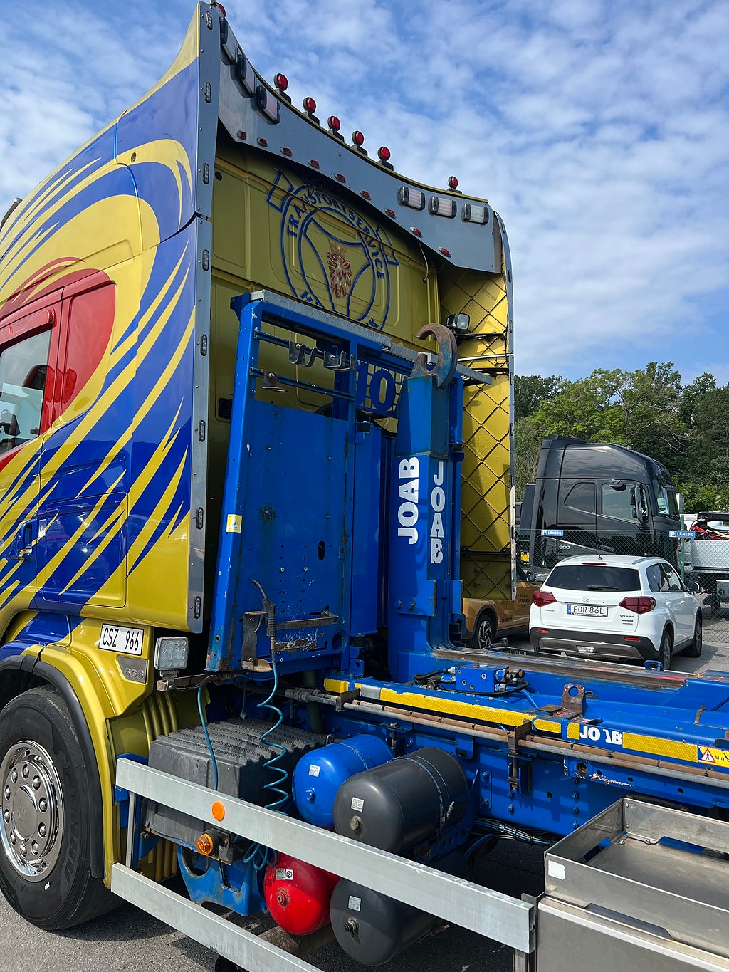 Scania R560 V8 6x4 Tandem, Lastväxlare