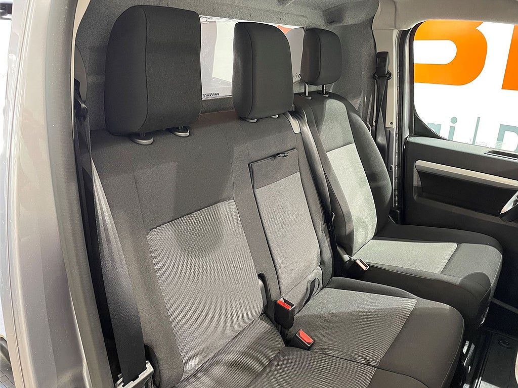 Bild på Peugeot e-Expert PRO+ 75kWh 136hk Aut L3 - B-KAMERA,M-VÄRM,1 ÄGARE