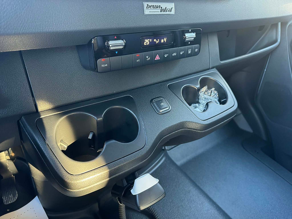 Mercedes-Benz Sprinter 2026 - miniatyr 19