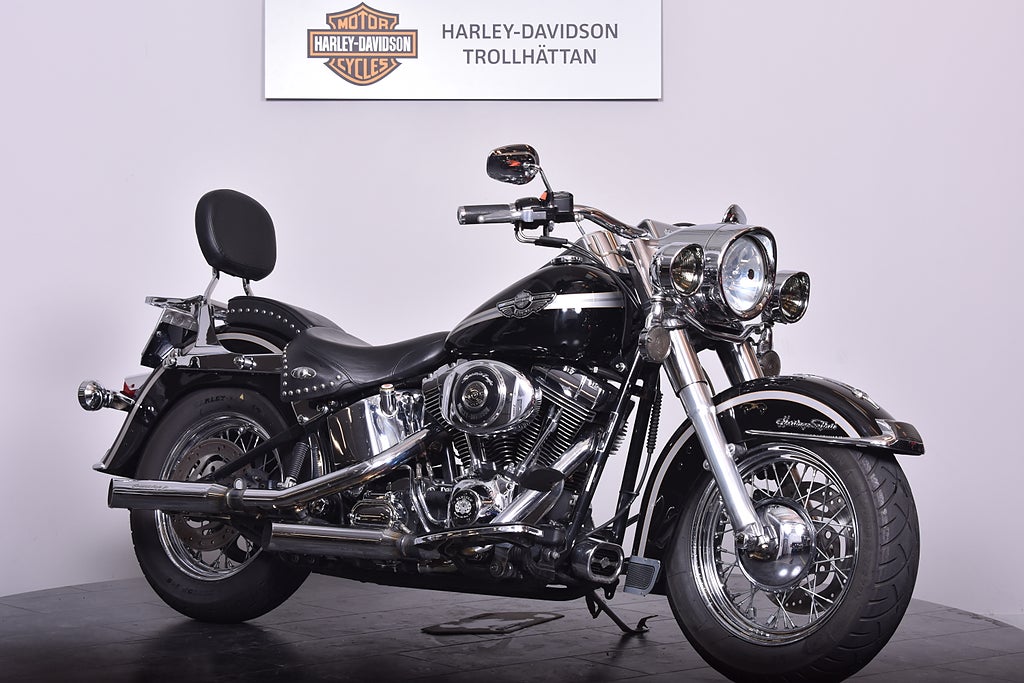 Harley-Davidson Heritage Classic MED SE SLIPONS