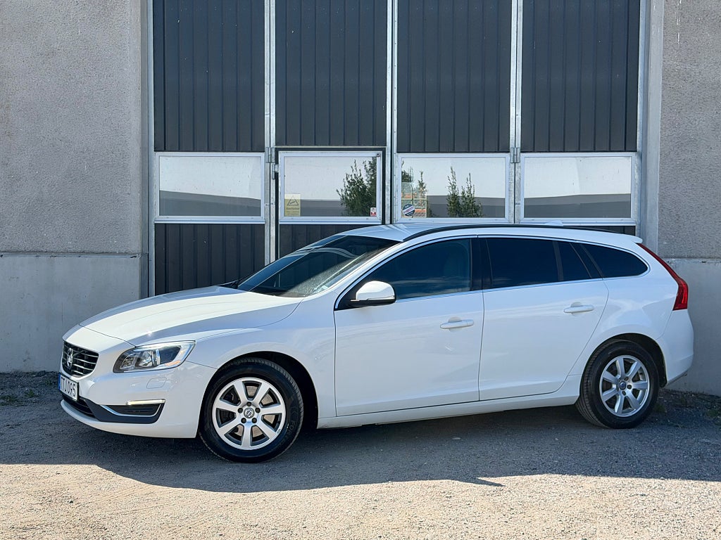 Volvo V60 D4 AWD Momentum Business Edition Pro Värmare Drag 