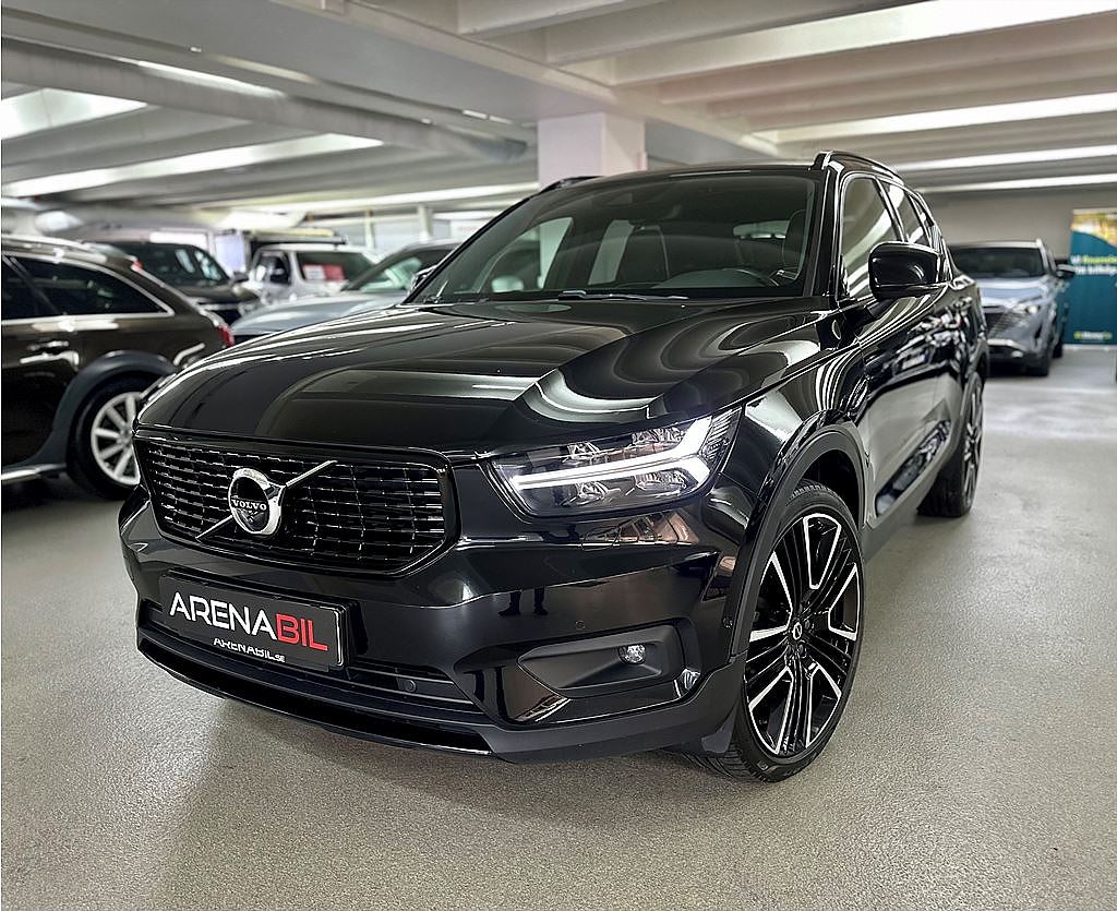 Volvo XC40 D4 AWD R-Design Pano H/K VOC Navi 360° Värm Drag