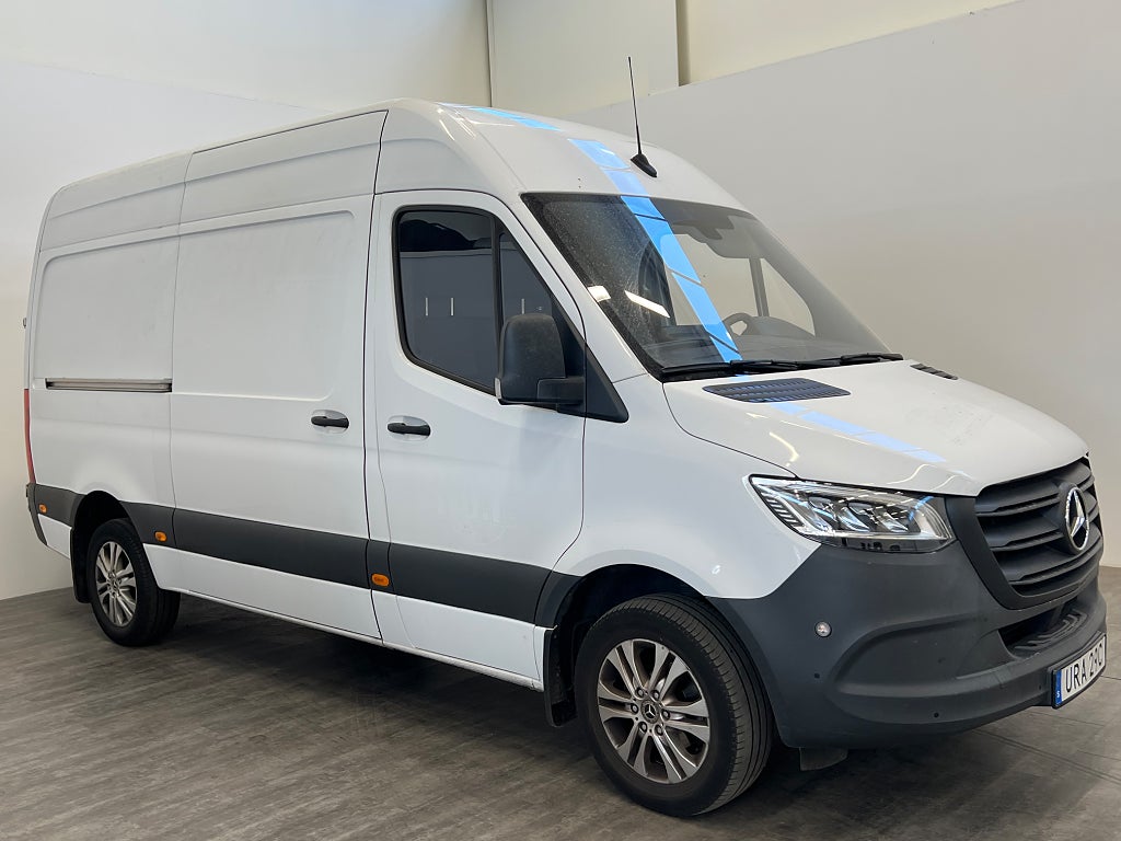 Mercedes-Benz Sprinter 319 CDI A2 9G D-värm Kamera Keyless Moms