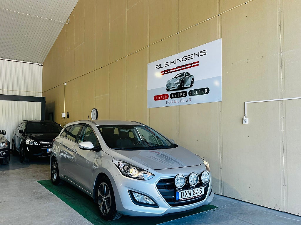 Hyundai i30 Kombi 1.6 CRDi Comfort Eco Ny servad 