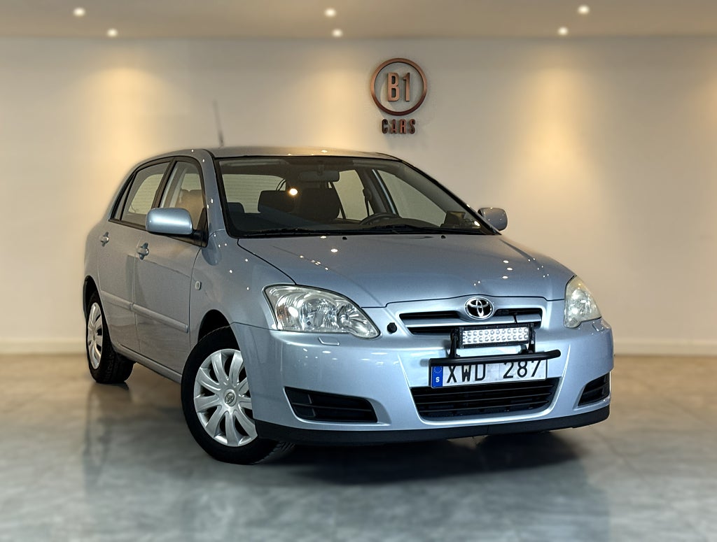 Toyota Corolla 5-DÖRRARS 1.6 VVT-i NYBESIKTIGAD NYSERVAD FULLSERVAD 