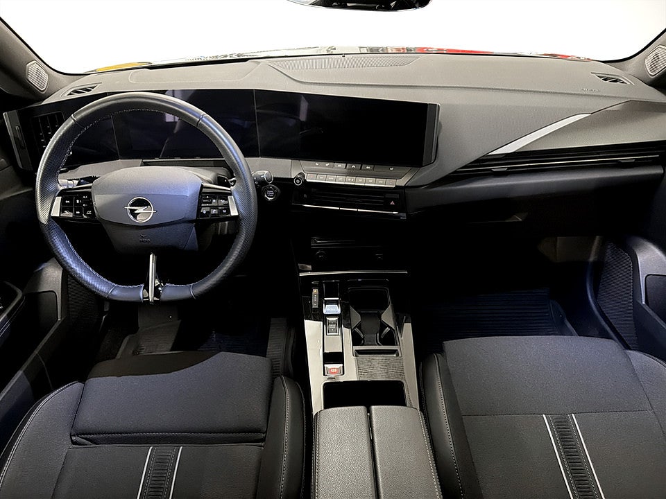 Bild på Opel Astra 5D GS 1.2 PT 130hk Aut B-KAMERA CARPLAY