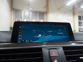 Sedan BMW 320 17 av 19