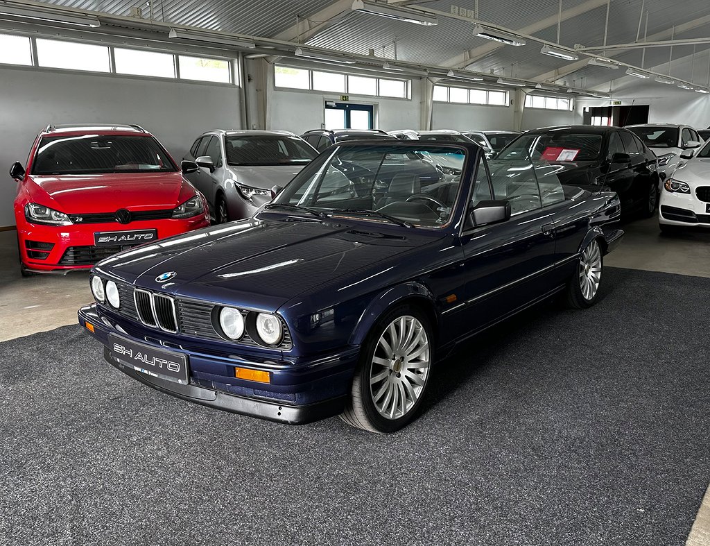 BMW 320 i Convertible|Ny besiktad|