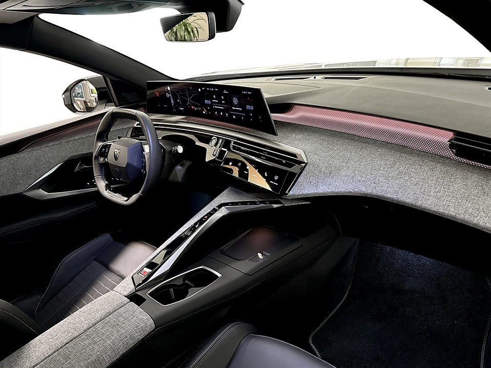 Bild på Peugeot 5008 GT Hybrid 145hk Aut 7-SITS B-KAMERA CARPLAY