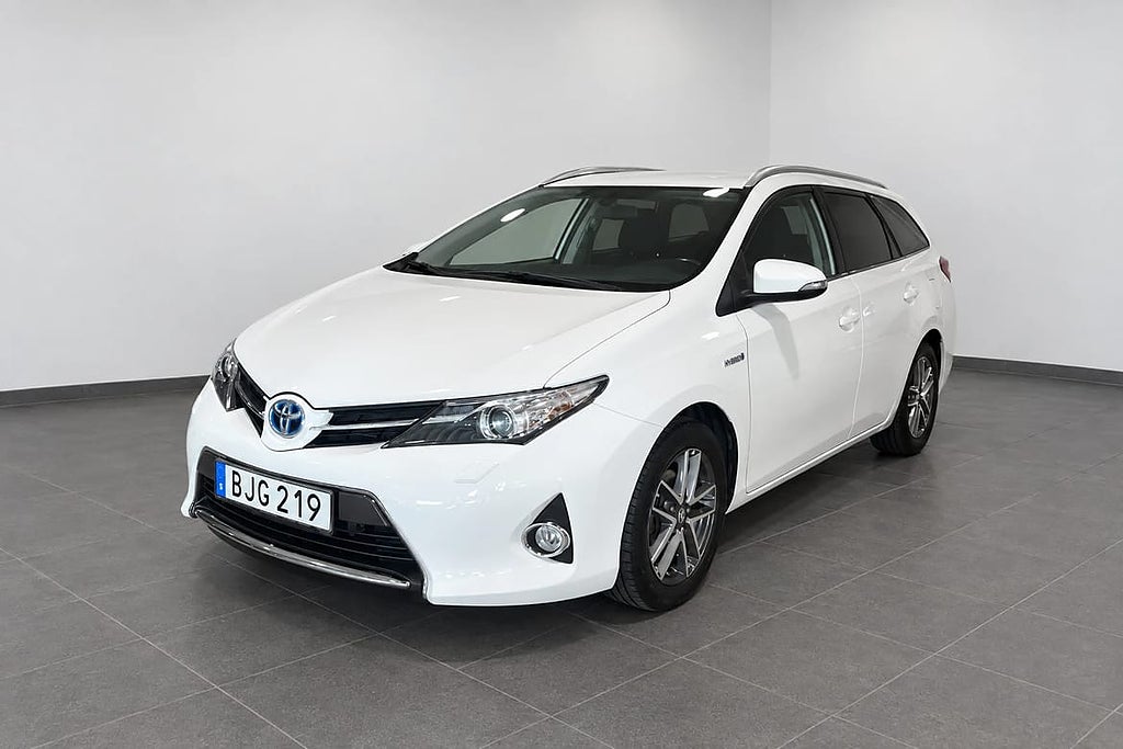 Toyota Auris Touring Sports Hybrid e-CVT Edition Feel V-Hjul