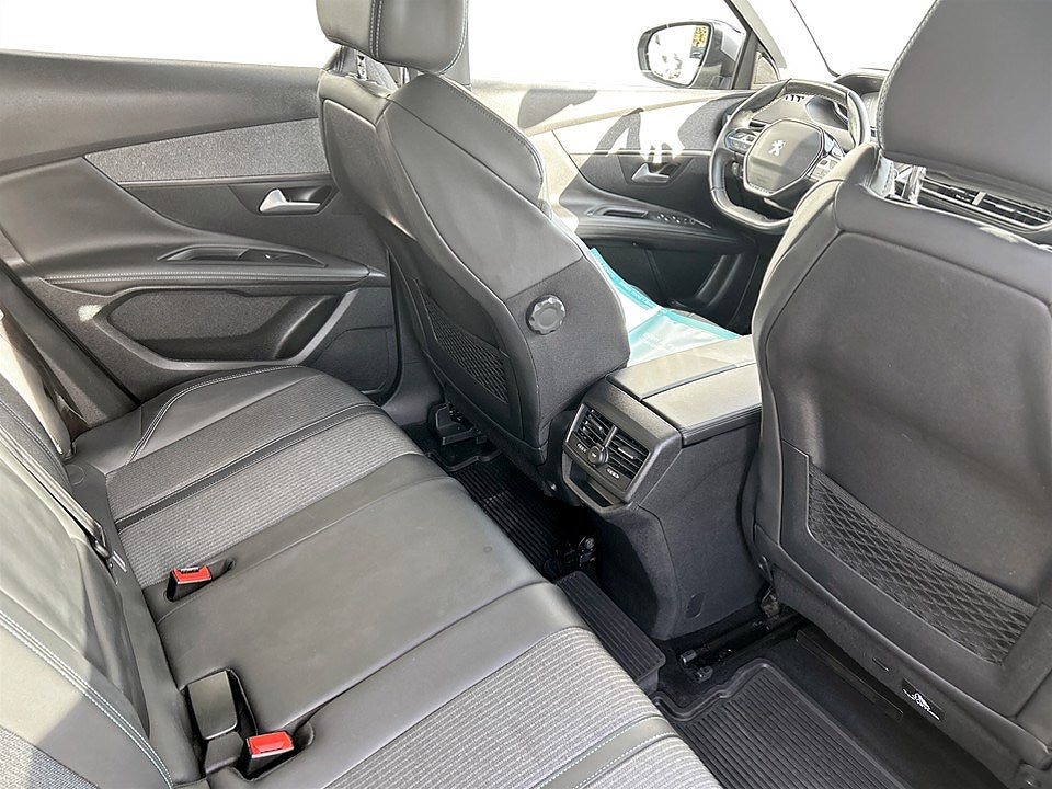 Bild på Peugeot 3008 Allure 1.5 BlueHDi 130hk Aut - NYSERVAD, DRAG