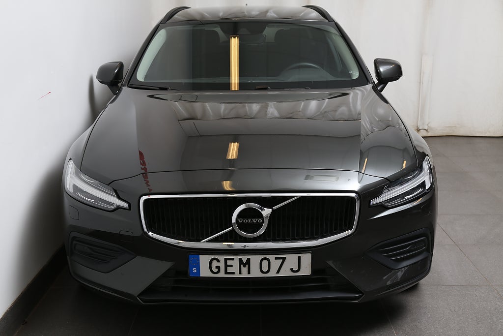 Volvo V60 B4 Diesel 197hk Momentum Aut Navi Kamera VOC Leasbar 2022