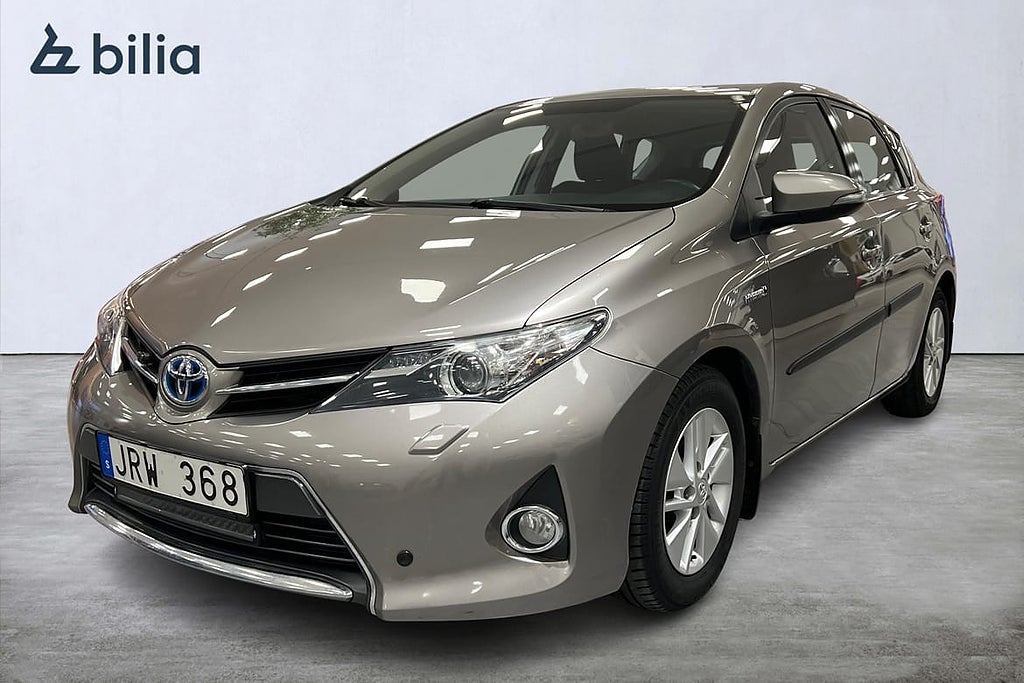 Toyota Auris Hybrid 1.8 5D LED-ramp M&K-värmare