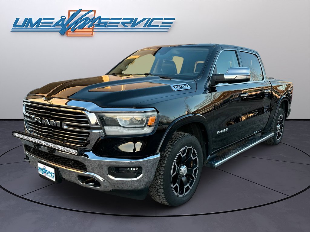 Dodge RAM 1500 Laramie 5.7 V8 HEMI Crew Cab 396hk