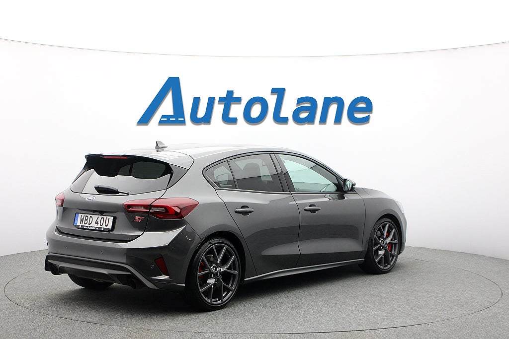 Ford Focus ST Bang & Olufsen, Kamera, BLIS, GPS, Revmatch 280hk