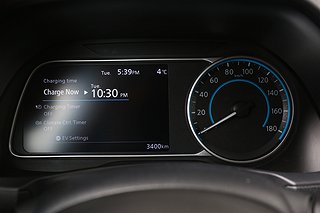 Halvkombi Nissan Leaf 17 av 23