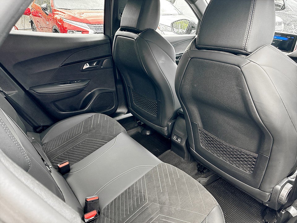 Bild på Peugeot 2008 GT Hybrid 145hk Aut B-KAMERA CARPLAY