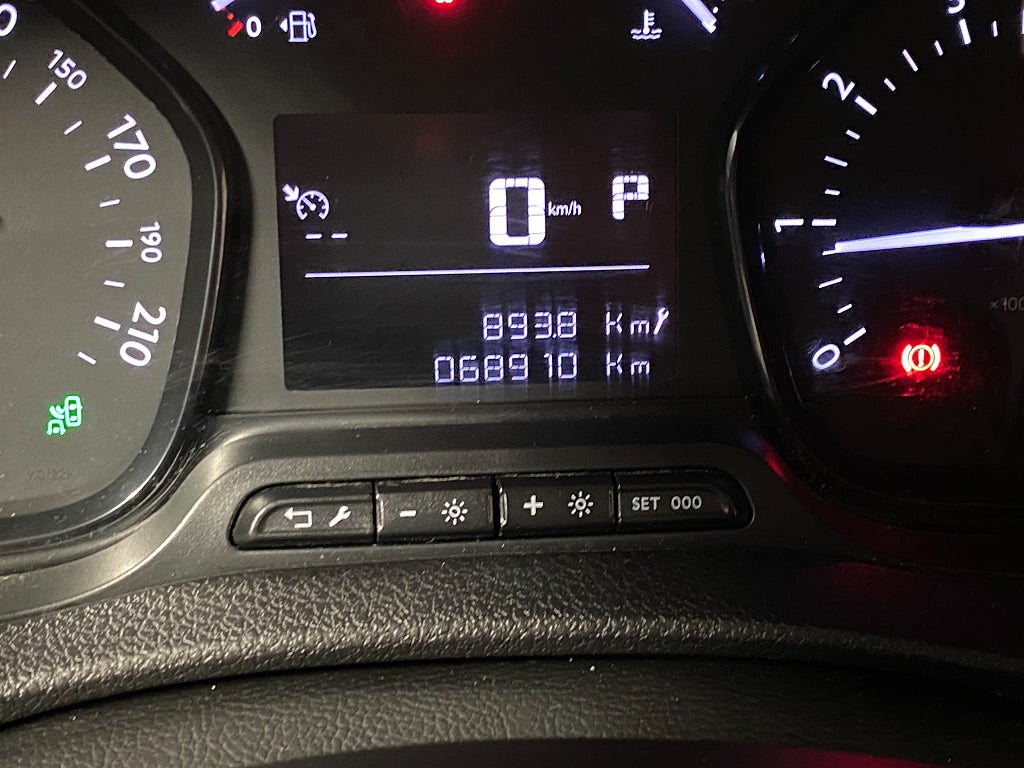 Bild på Opel Vivaro PRE L2 2.0 Diesel 177hk AUT