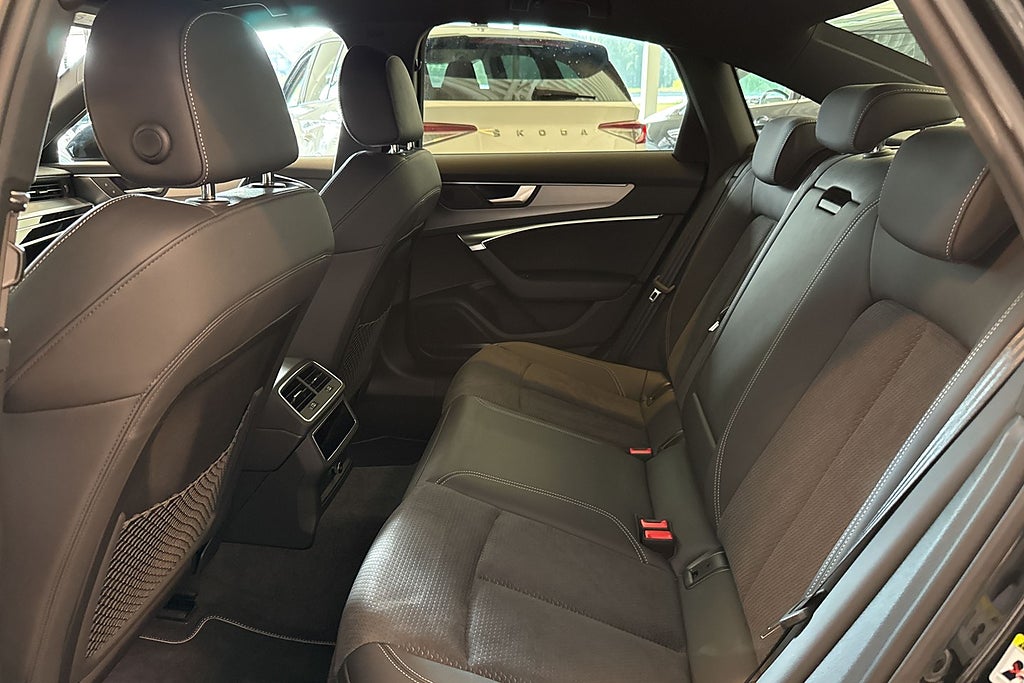 Audi A6 Sedan 55 TFSIe quattro Aut S line Moms Sov Hjul Värmare miniatyr 17