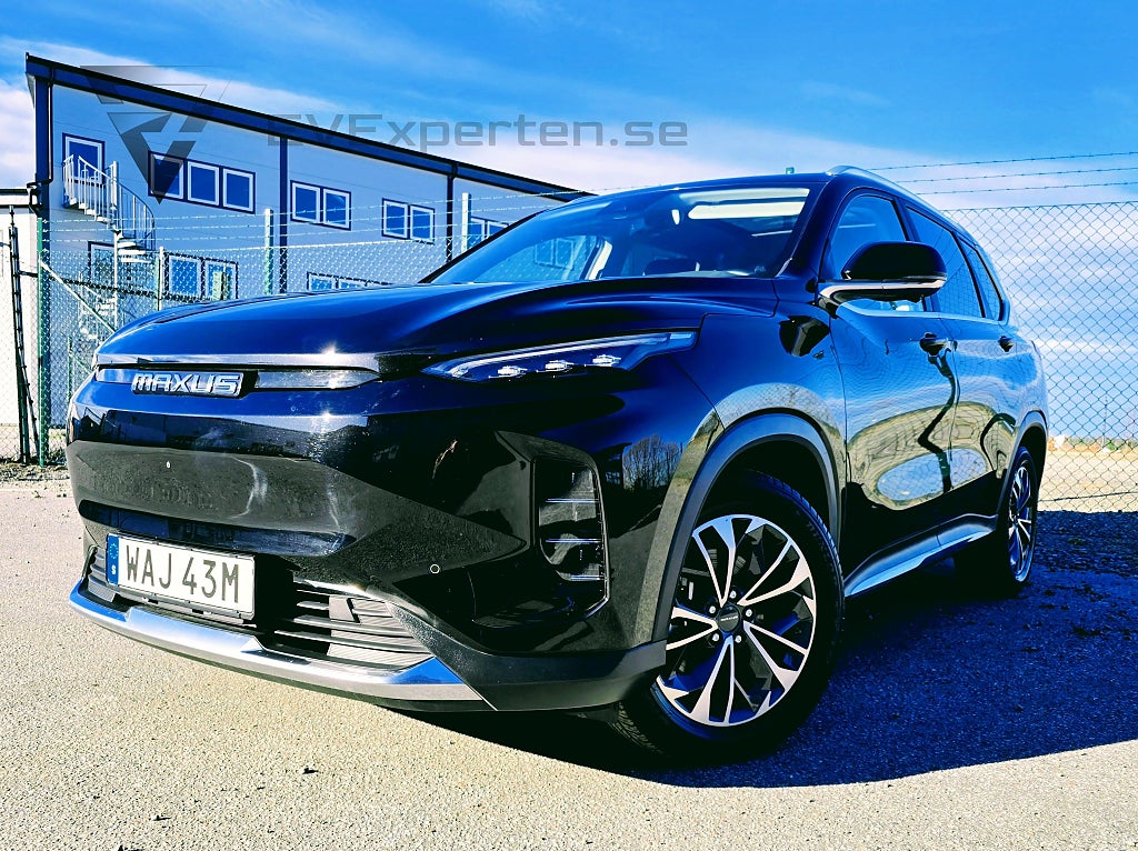 Maxus Euniq 6 70 kWh Exclusive Skinn Pano 360 kamera Lågmil REA 3,99%