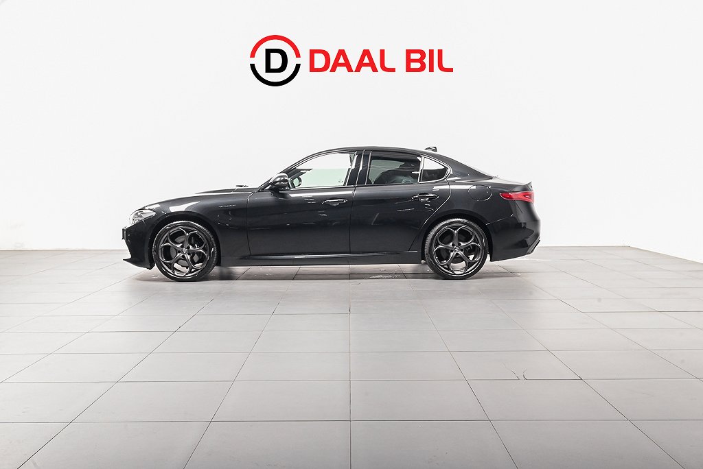 Alfa Romeo Giulia 2.0T AWD 280HK VELOCE HARMAN® SKINN B-KAM