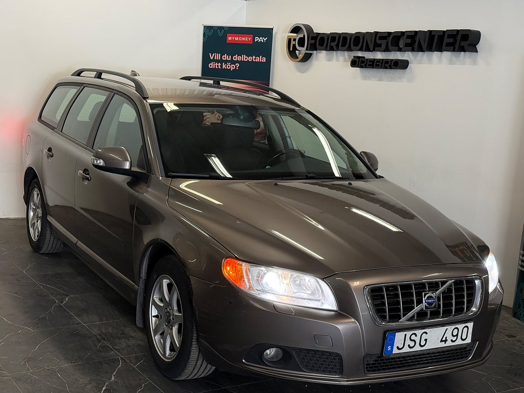 Volvo V70 2.0F Momentum Automat | Drag | P-Sensorer | M-Värmare |